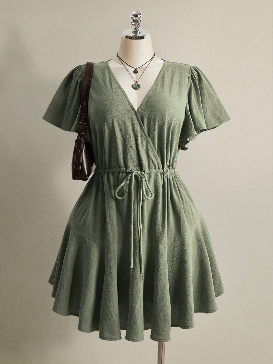 SHEIN ICON 大码女式纯色纹理系带荷叶边下摆连衣裙 - 綠色 - 查看 1