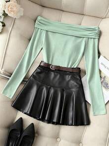 GlowEve Bộ đồ 2 mảnh thời trang thu đông kiểu Pháp sang trọng, gợi cảm dành cho nữ, gồm áo thun trễ vai xếp ly ôm sát và chân váy mini xòe eo chun, chất liệu vải bóng mượt, đa năng. - Màu xanh Bạc hà - Xem 2