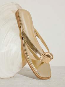 SHUZIA Women's MinimalistShell Decor Thong Strap Slip-On Flat Sandals - Gold - View 7