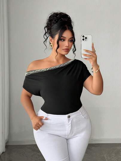 Elenzga Plus Size Women Casual Pearl Trim, Asymmetric Shoulder, Ruched Top, Plus Size Sexy Asymmetrical Shoulder Uneven Neck Pearl Decor, Suitable For Commuting, Fitted Design, Date, Ladies Elegant Summer Top, Holiday, Party, Festival Wear