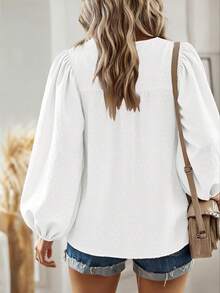 EMERY ROSE Women's Casual And Elegant Minimalist Textured Fabric Round Neck Long Sleeve Blouse,Fall And Spring Vcation T-Shirt - White - View 3