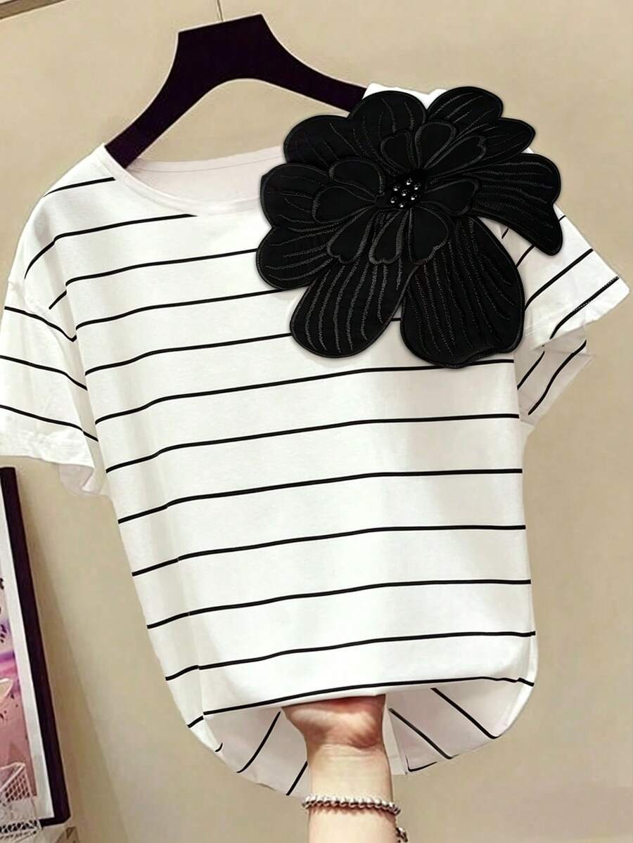 Franclia Camiseta de manga corta con aplicaciones florales para verano, camisetas gráficas para mujeres - Blanco - Ver 1