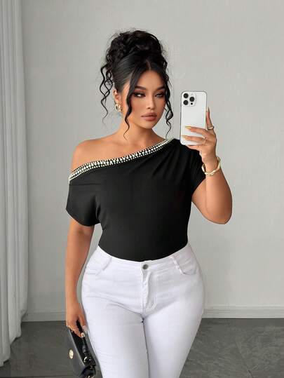 Elenzga Plus Size Women Casual Pearl Trim, Asymmetric Shoulder, Ruched Top, Plus Size Sexy Asymmetrical Shoulder Uneven Neck Pearl Decor, Suitable For Commuting, Fitted Design, Date, Ladies Elegant Summer Top, Holiday, Party, Festival Wear
