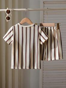 SHEIN Playful Pals 2件套青少年男童夏季华夫格条纹短袖T恤和短裤套装 - 彩色 - 查看 2