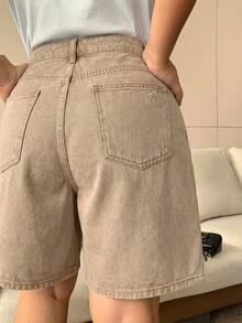 Dazy Plus Celana Pendek Denim Bermuda Model Lebar dengan Bordir Pita Warna Biru Tua dan Kantong Belakang, Musim Semi/Panas - Unta - View 6