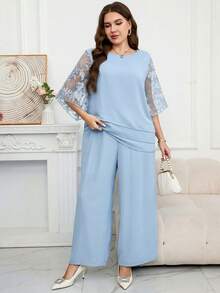 Reflora Bộ đồ 2 mảnh thanh lịch dành cho nữ cỡ lớn, gồm áo và quần ngắn tay phối lưới họa tiết hoa. - Màu xanh nhạt - Xem 5
