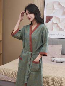 SHEIN 1 chiếc, Áo choàng tắm họa tiết cổ điển, Áo choàng tắm bằng vải gạc cotton nguyên chất màu hồng/tím/xanh dương/xanh lá cây, Áo choàng tắm bằng vải gạc cotton nguyên chất, Áo choàng tắm mùa hè, Thấm nước và nhanh khô, Áo choàng tắm nữ, Khăn tắm mặc được, Bộ đồ ngủ mùa xuân và mùa hè, Vải gạc hai lớp, Hồng/tím/xanh dương/xanh lá cây, Đồ dùng phòng tắm, Đồ dùng gia đình - Nhiều màu - Xem 23