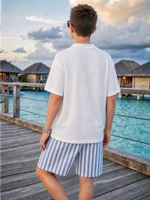 SHEIN 两件套儿童/青少年男童夏季休闲度假可爱字母柠檬印花短袖T恤搭配松紧腰条纹短裤套装，适合通勤、上学、日常休闲、运动、春夏季节、海滩度假等场合。 - 藍色 - 查看 2