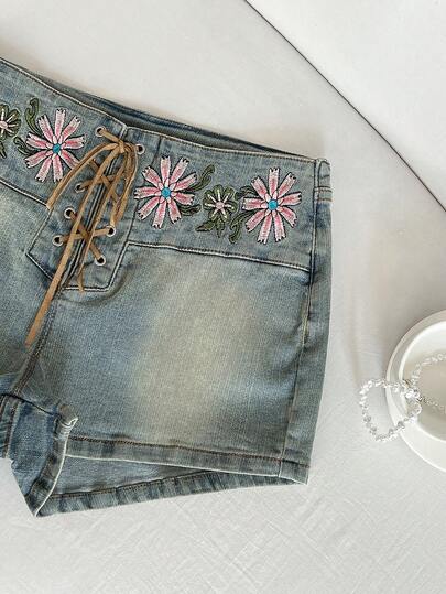 Elamini Pantalones cortos de mezclilla versátiles con cordón, lavados y bordados con flores