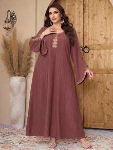 Al Najma Plus Size Elegant Floral Embroidery V-Neck Loose Flare Sleeve Dress - Dusty Pink - View 4