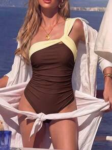 Swim Vcay Baju Renang Wanita Model One-Piece dengan Detail Kerut dan Blok Warna, Cocok untuk Liburan Pantai, Pesta Kolam Renang, dan Pesta Pantai. - MultiWarna - View 3