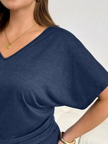Shapeblank 大码女装春夏时尚休闲弹力轻盈凉爽日常百搭显瘦V领短袖束腰蓝色T恤，外出上衣，简约风格，欧洲夏季 - 藍色 - 查看 7