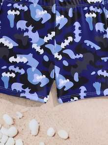 BATMAN X SHEIN GraphicGems Conjunto de traje de baño sin mangas con estampado de logo de murciélago para niño en vacaciones de verano en la playa - Azul - Ver 5