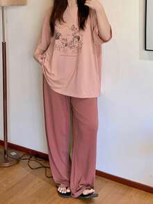 Dazy Plus Plus Size Graphic Print Loose Fit Short Sleeve Top And Elastic Waist Pants Pajama Set Summer - Pink - View 4