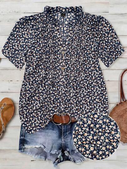 Franclia Plus Size Heart Print Fabric Ruffle Collar V-Neck Front Opening Puff Sleeve Short Sleeve Women Blouse, Suitable For Valentine's Day