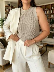 Franclia 大码女装春夏新款镂空纯色法式优雅休闲时尚百搭精致温柔毛衣背心，适合外出、通勤。 - 卡其色 - 查看 4