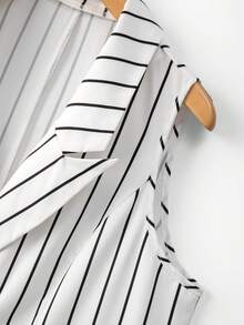 GlowEve CURVE Conjunto de 2 piezas de talla grande con blazer y pantalones cortos a rayas elegantes - Blanco y Negro - Ver 4