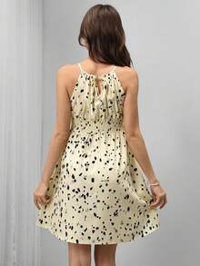 SHEIN Đầm hai dây họa tiết hoa nhí mùa hè dành cho nữ, kiểu dáng thắt eo, thích hợp cho bà bầu, đi nghỉ mát, hẹn hò. - Màu vàng - Xem 2