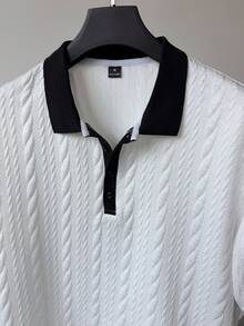 Manfinity Homme 经典黑白条纹加长款 Polo 衫，时尚纹理面料，适合休闲、居家、通勤穿着，是送给男友或丈夫的绝佳礼物，男士白色纹理 Polo 衫 - 白色 - 查看 4