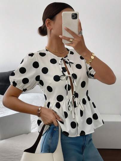 Siren Gaze French Retro Polka Dot Short-Sleeved Shirt For Women, New Summer Style, V-Neck, Tie-Waist, Slimming, Puff Sleeve Top, Fashionable, Versatile, Elegant, Sweet, Casual, And Suitable For Wearing Alone.