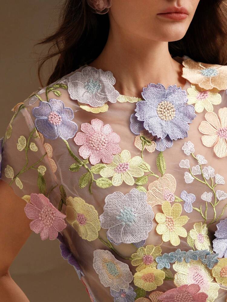 Plus Size Women Romantic Embroidered Floral Applique Blouse