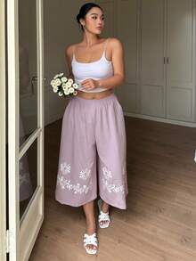 Dazy Plus Pantalones capri de pierna ancha con estampado de patrón para vacaciones en la playa, ropa de estar en casa para primavera/verano, talla grande - Púrpura polvoriento - Ver 4