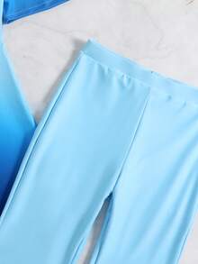 Swim Mulvari 2件組新款夏季漸層印花圓領短袖前開拉鍊泳衣與短褲布基尼套裝 - 藍色 - 查看 6