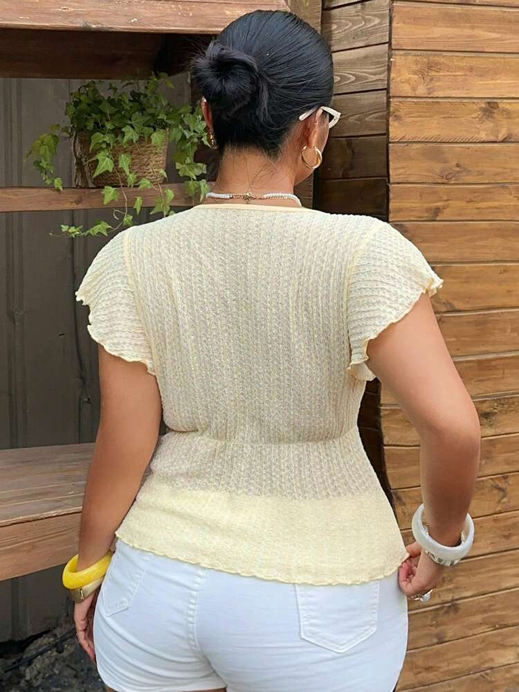 Dazy Plus Deep V-Neck Sexy Cropped Top, Minimalist Street Style, Plus Size Women Spring/Summer Yellow Blouse