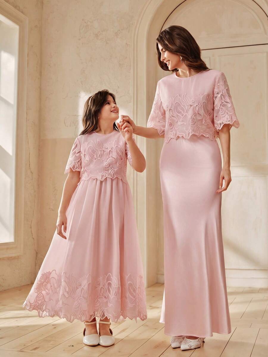 Anewsta Đầm dài cho bé gái mùa xuân/hè kiểu vintage thanh lịch, cổ tròn, tay ngắn, thêu họa tiết, khoét eo, vạt xòe. - Màu Hồng baby - Xem 1
