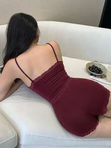 DAZY 2pcs Sexy Lace Patchwork Camisole And Ultra-Short Shorts Pajama Set For Women Summer - Burgundy - View 2