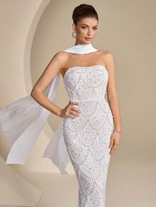 Coutiva Robe de soirée élégante sans bretelles et sans manches avec un design de perles en forme d'éventail et une coupe droite, parfaite pour les événements de printemps/été. Convient pour les anniversaires, les festivals de musique, les tenues d'invités de mariage, les robes de remise des diplômes, les robes de fête de rentrée scolaire et d'autres occasions festives. - Nude - Voir 6