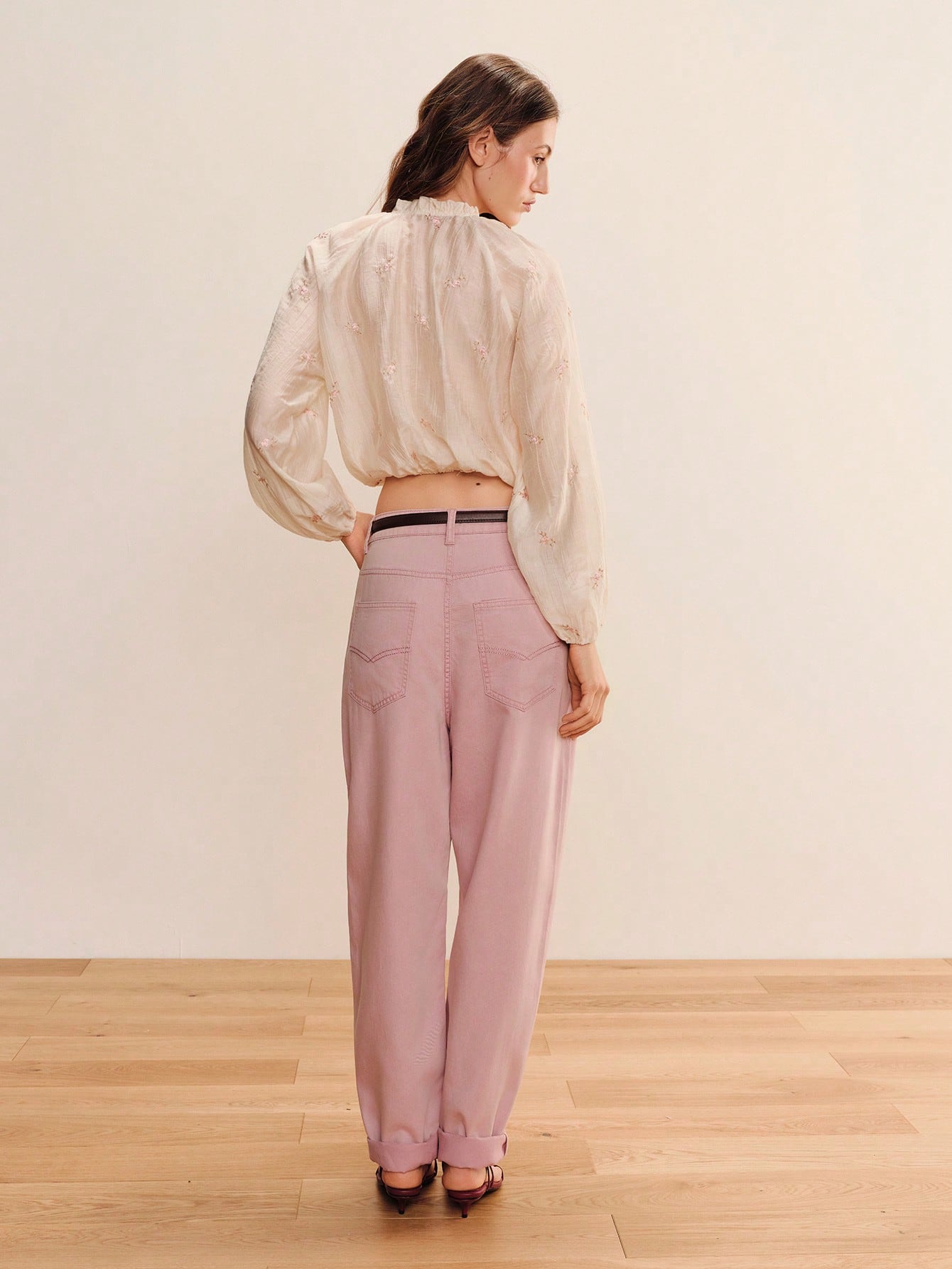 Cream Flowy Embroidered Balloon-Sleeved Crop Top With Ruffled Collar Spring Summer Cute Vintage Feminine Cute Summer Holiday Top French Style Vintage Top Work Top Boho