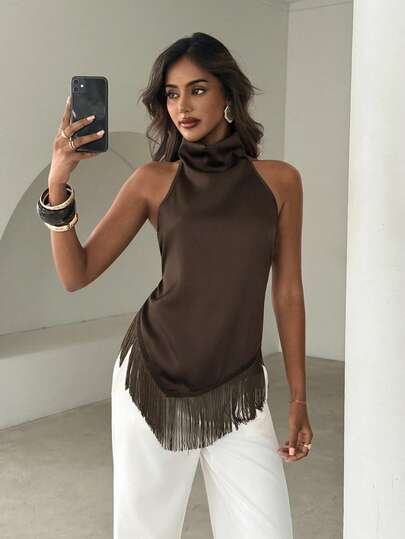 Aloruh Cropped Halter Top Feminino de Cetim Marrom com Decoração de Borla