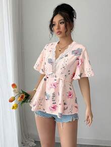 Elenzga 女士优雅时尚通勤魅力休闲舒适度假荷叶边短袖V领腰部蕾丝拼接印花衬衫（随机印花） - 淺粉色 - 查看 4