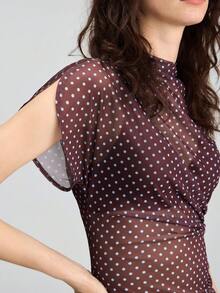 Ontre 女款棕白圓點夏季優雅辦公上衣，假領不對稱單肩網紗抓皺修身咖啡藍現代時髦穿搭 - 彩色 - 查看 1