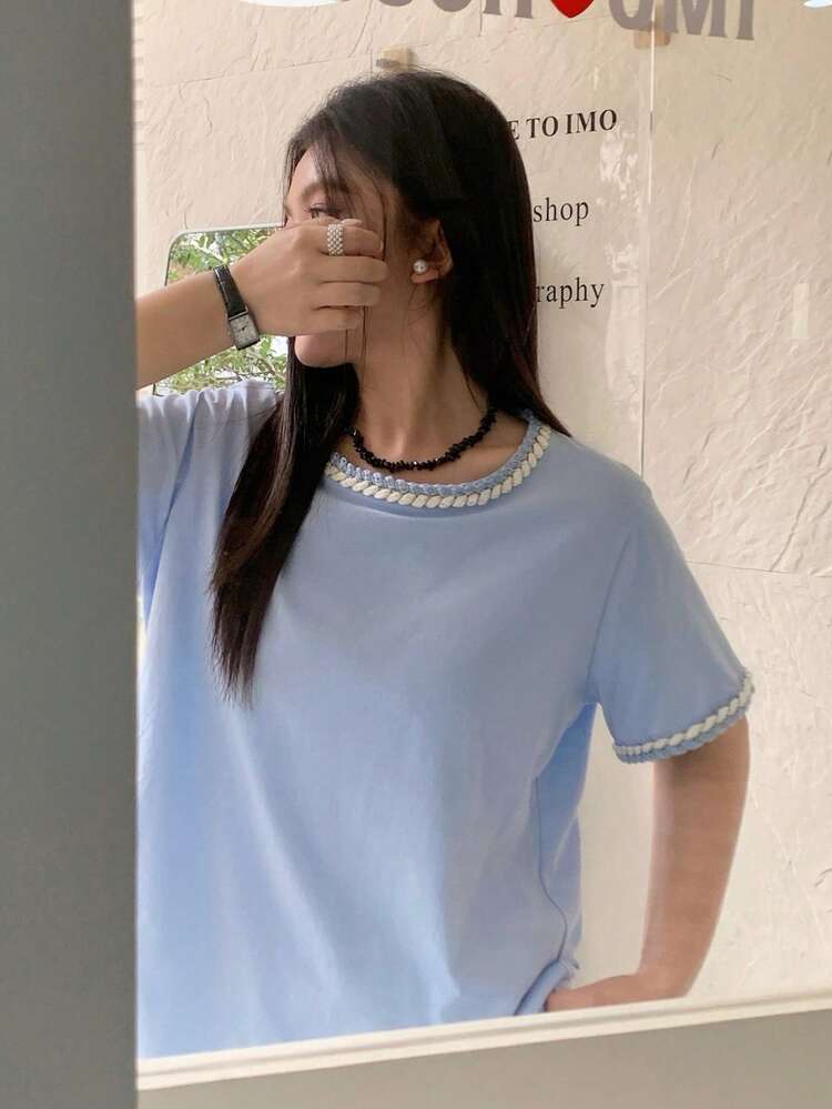Dazy Plus Elegant Versatile Loose Fit Plus Size Blue Round Neck Patchwork Design T-Shirt For Women, Spring/Summer