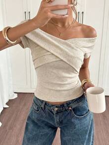 SHEIN Áo thun nữ tuổi teen mùa xuân/hè mới về, màu trơn, kiểu dáng thời trang, hở vai. - Màu be - Xem 4
