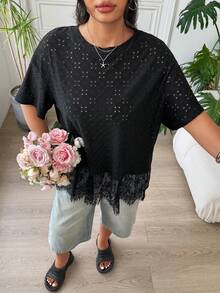 SHEIN EZwear Áo thun nữ cỡ lớn cổ tròn tay ngắn phối ren, nhiều kiểu dáng, đa năng. - màu đen - Xem 3