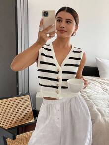 Siren Gaze Women's Black And White Striped V-Neck Single-Breasted Knit Vest,Summer Paris Brunch Style,Minimalist Sleeveless Sweater Cardigan With Pocket,Office - Black and White - View 7