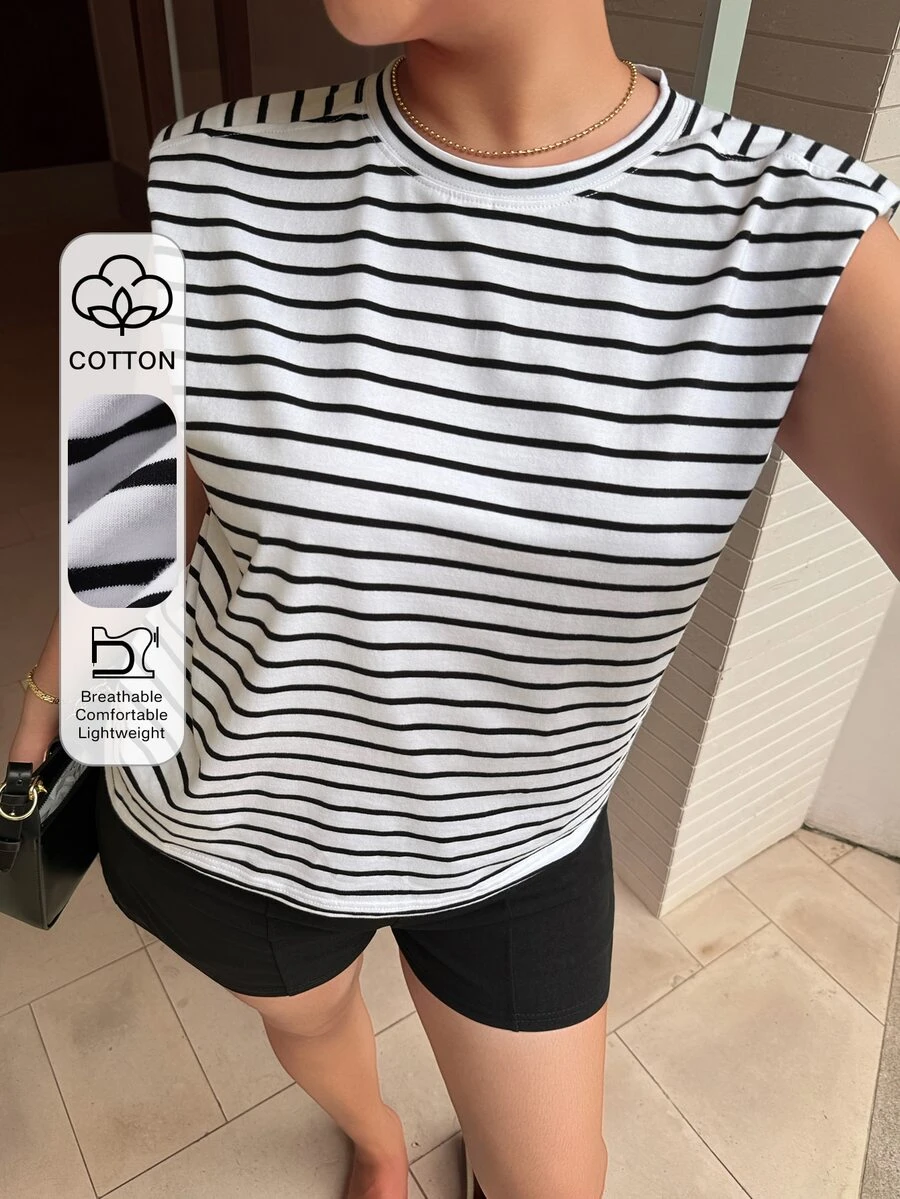 Dazy Plus Crew Neck Fashionable Striped Padded Shoulder Loose Streetwear Plus Size Women T-Shirt, Spring/Summer - Black and White - View 1