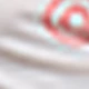 أبيض