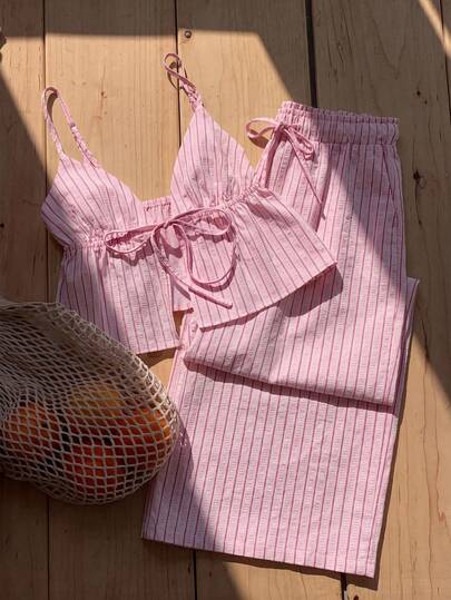 Comfortcana Bộ 2 món áo hai dây kẻ sọc và quần dài nữ
