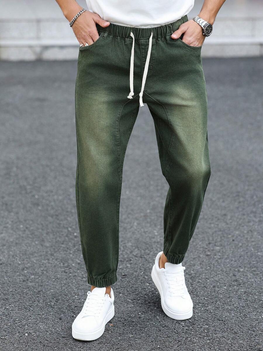 Manfinity Homme Jeans de mezclilla de uso diario versátil con bolsillos y cintura con cordón para hombres - Verde militar - Ver 1