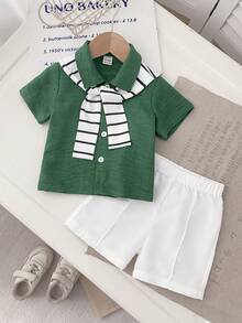 SHEIN Playful Pals 3件組 幼童男童韓系短袖POLO衫+百褶短褲+條紋披肩 綠色系 夏季休閒 親子套裝 3-24個月 - 綠色 - 查看 3
