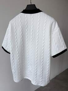 Manfinity Homme 经典黑白条纹加长款 Polo 衫，时尚纹理面料，适合休闲、居家、通勤穿着，是送给男友或丈夫的绝佳礼物，男士白色纹理 Polo 衫 - 白色 - 查看 2