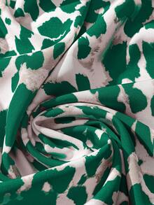 SHEIN Clasi Plus Size Women Fashion Casual Printed Cap Sleeve Blouse - Green - View 5