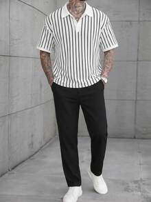 Manfinity CasualCool 男士舒适黑白条纹短袖Polo衫搭配抽绳松紧腰长裤套装，适合休闲度假、朋友聚会、派对、办公、商务等场合，尤其适合春夏季节。 - 黑與白 - 查看 4