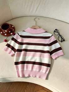 SHEIN EZwear Áo thun nữ kiểu dáng thường ngày, họa tiết kẻ sọc hồng và nâu, cổ polo, tay ngắn màu nâu đậm - Áo thun dáng ôm kiểu Pháp cổ điển, thanh lịch, dễ thương, nhẹ nhàng, phong cách vintage cho phái nữ, hoàn hảo. - Nhiều màu - Xem 2