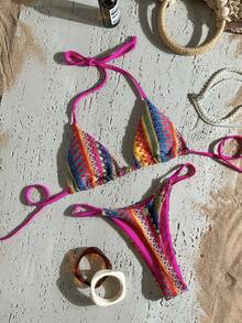 Swim Mod 女款 26SS 春夏新款 鉤編風面料 金屬裝飾 V領露背 繞帶式 三角底比基尼泳衣 2件組 - 彩色 - 查看 1
