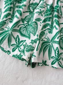 SHEIN Bộ đồ thường ngày 2 món cho bé gái tuổi teen, gồm áo tank top và quần short in họa tiết màu xanh lá cây. - màu xanh lá - Xem 5